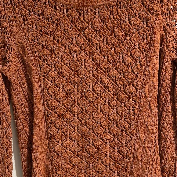 Maurice’s high-low sweater- with crochet ”holes” - size m - copper - Picture 2 of 3